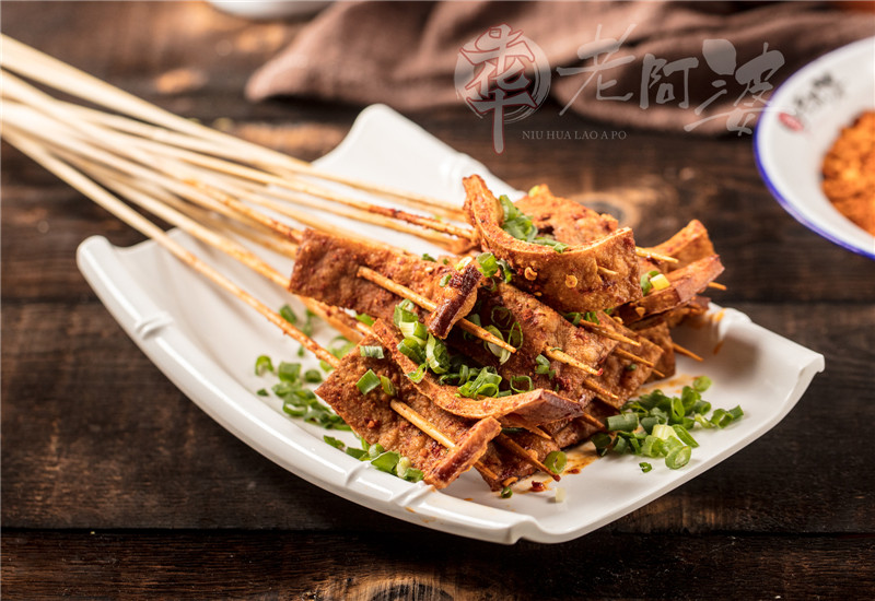 牛华麻辣烫加盟品牌